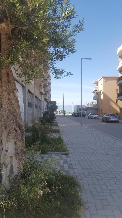 شقة Ilarias Flat فلورا المظهر الخارجي الصورة