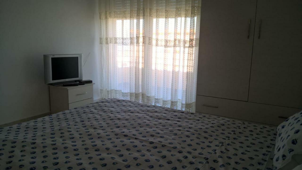 شقة Ilarias Flat فلورا المظهر الخارجي الصورة